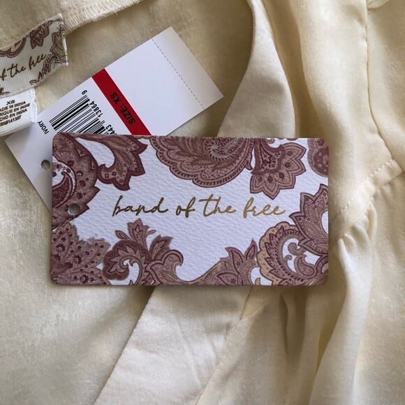 Band Of The Free NWT Cash VNeck Long Sleeve Billowing Sleeves Ivory Top Size XS - Picture 14 of 14
